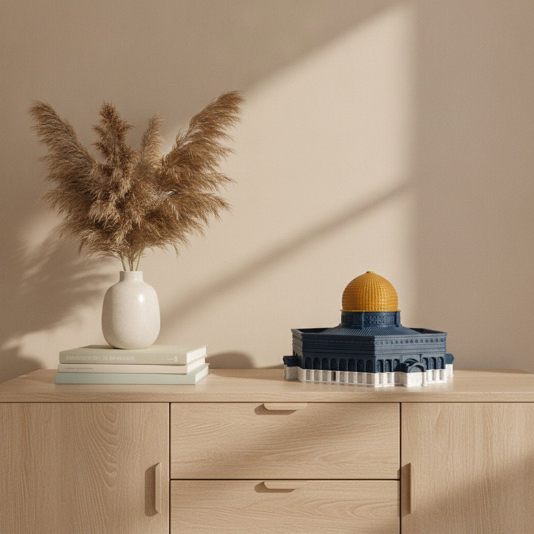 Maquette du Dôme du Rocher Al-Aqsa | Décoration islamique Jérusalem – dans une ambiance salon complète avec buffet, Vue 1
